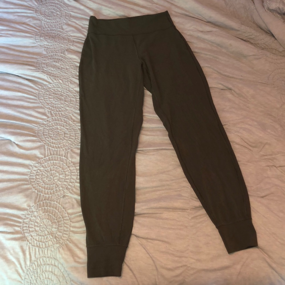 lululemon joggers